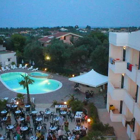 Magnolia Hotel 4*